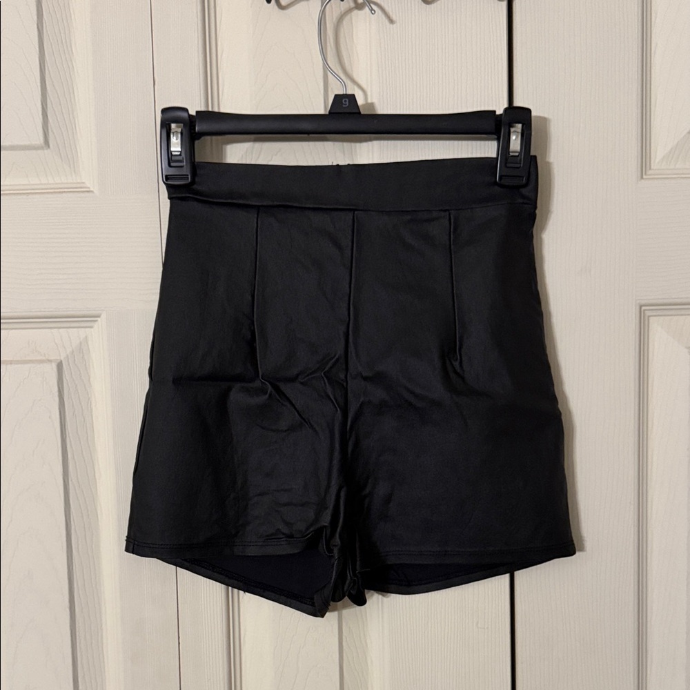 Windsor High Waist Black Shorts